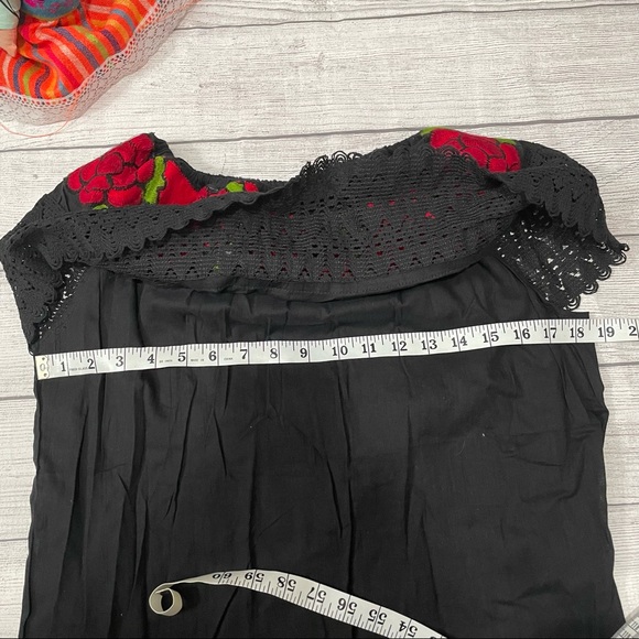 Mexican Embroidered Blouse top - Picture 3 of 6